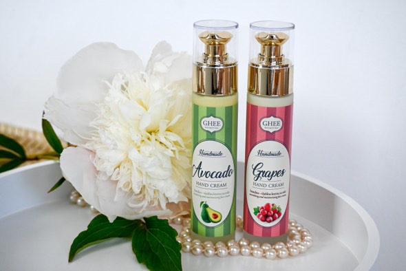 POPOLNI SET ZA NEGOVANE ROKE